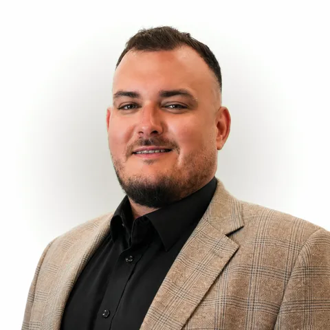 Paweł Więsak - redaktor naczelny PoliczCieplo.pl